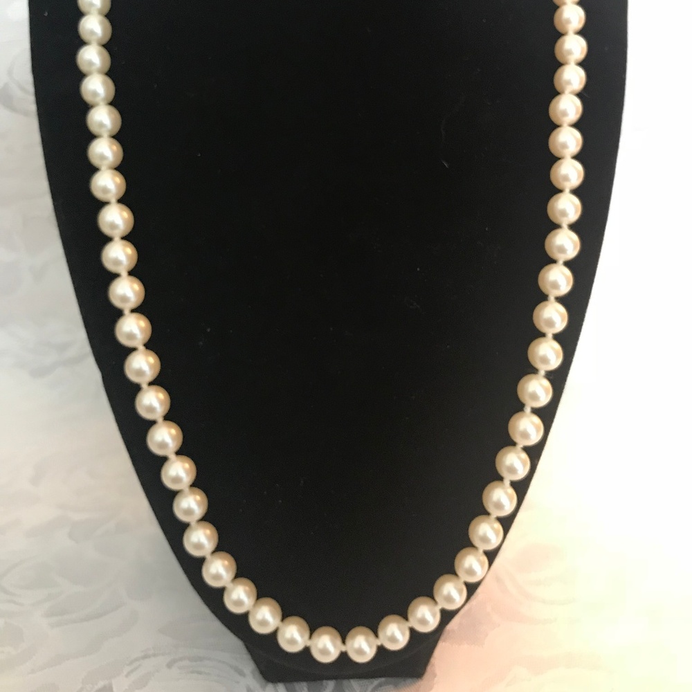 Monet hand-tied pearls